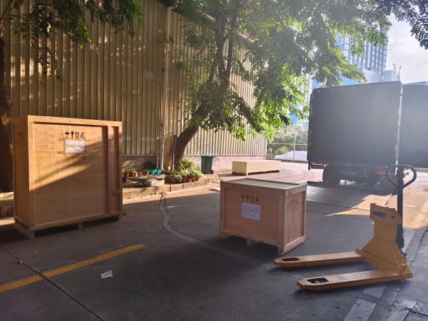 HTYP-30实验室压片机+HTK-55实验室密炼机发往内蒙古高校，可观察、可验证、可复现